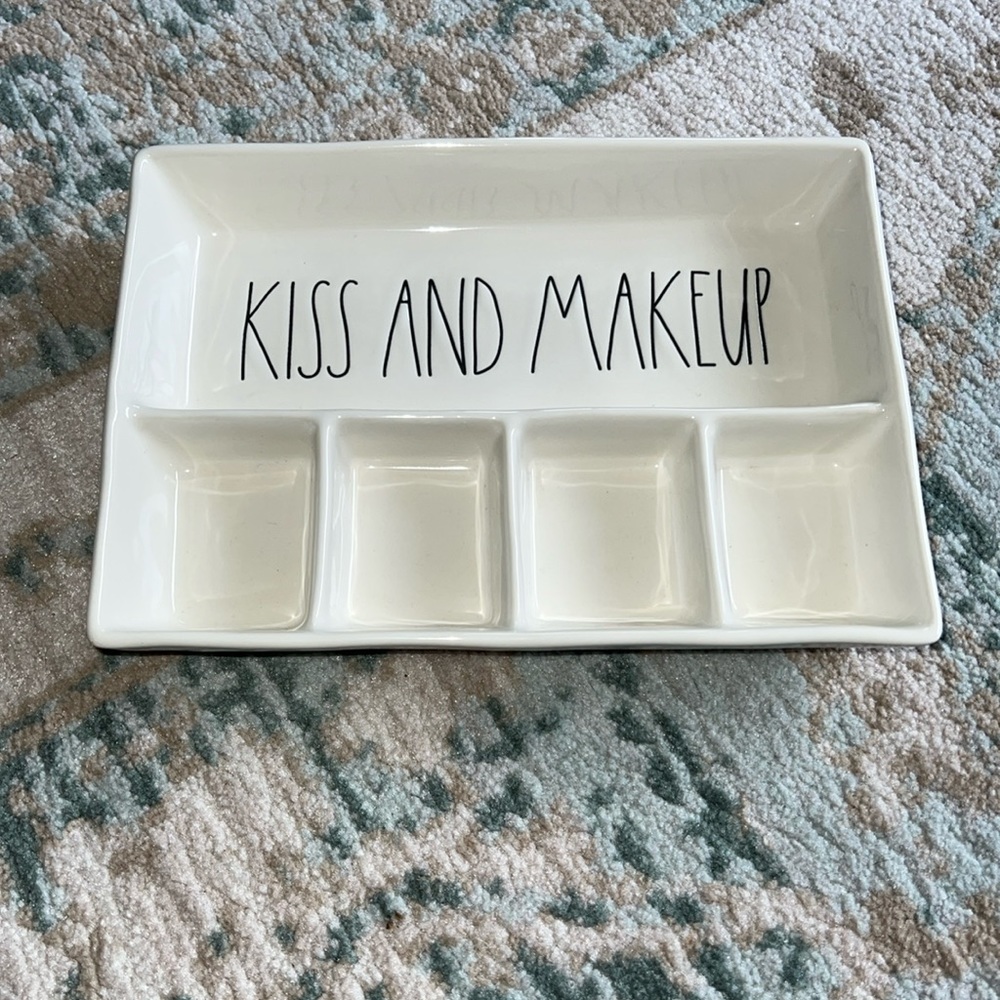 Rae Dunn Kiss and MakeUp Tray